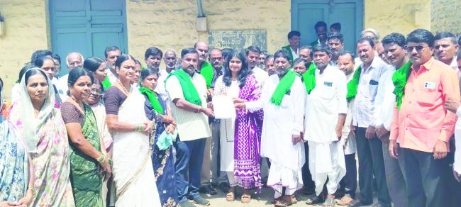 ಯಾವ ಜಂಟಿ ಸಮೀಕ್ಷೆ ಮಾಡುವುದು ಅವಶ್ಯಕತೆ ಇಲ್ಲ: ಪ್ರತಿ ಎಕರೆಗೆ 50,000 ಪರಿಹಾರ ಕೊಡುವಂತೆ ಆಗ್ರಹ  