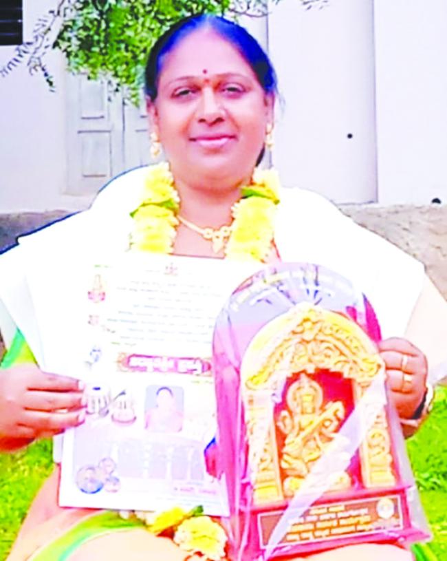 ಡಾ.ಸರೋಜಿನಿಗೆ ಸರಸ್ವತಿ ಶ್ರೀ ಪ್ರಶಸ್ತಿ 