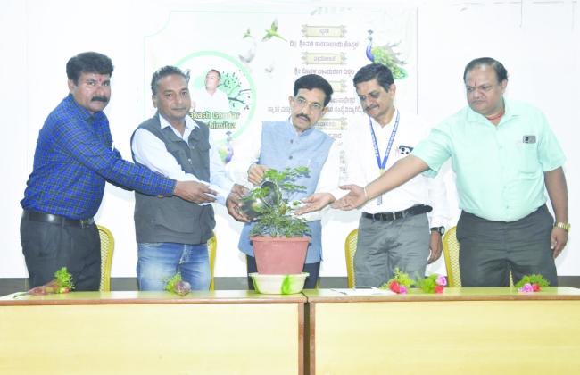 ಪಕ್ಷಿ ಸಂಕುಲದಿಂದ ಮಾನವನ ಜೀವನ ಸಮತೋಲನದಲ್ಲಿದೆ - ಡಾ.ಅಜಿತ ಪ್ರಸಾದ 