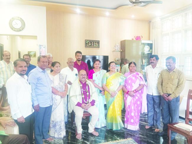 ಸಮಾಜದ ಪರಿವರ್ತನೆ ಮತ್ತು ಸುದಾರಣೆಗಾಗಿ ಯುವಸಮುದಾಯ ಶ್ರಮಿಸಬೇಕು - ಚಿಂತಕರಾದ ಡಾ ಶಶೀಧರ ನರೇಂದ್ರ