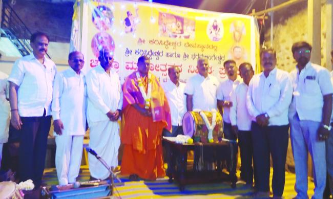 ಕರಿಸಿದ್ದೇಶ್ವರ ಜಾತ್ರಾ ನಿಮಿತ್ಯ ಪ್ರವಚನ ಕಾರ್ಯಕ್ರಮ 