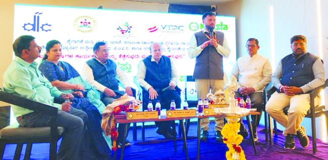 ನಮ್ಮಲ್ಲಿ ಇನ್ನೂ ಹೆಚ್ಚಿನ ರೀತಿಯ ಉದ್ಯಮ ಬೆಳವಣಿಗೆಯಾಗಬೇಕಿದೆ: ಡಾ. ಸುರೇಶ ಇಟ್ನಾಳ 