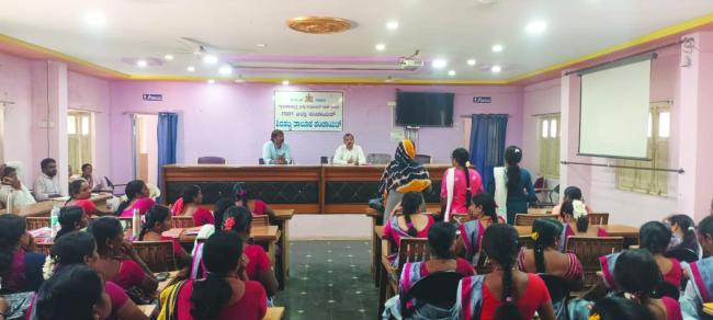 ನರೇಗಾ ಕೂಲಿಕಾರರು ಜಾಬ್ ಕಾರ್ಡ್‌ಗಳಿಗೆ ತಪ್ಪದೆ ಇ-ಕೆವೈಸಿ ಮಾಡಿಸಿ  