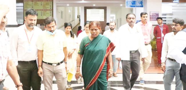  ಉತ್ತಮ ಚಿಕಿತ್ಸೆಯಲ್ಲಿ ರಾಜೀ ಇಲ್ಲ: ಪ್ರಾದೇಶಿಕ ಆಯುಕ್ತೆ ಜಾನಕಿ ಎಚ್ಚರಿಕೆ 