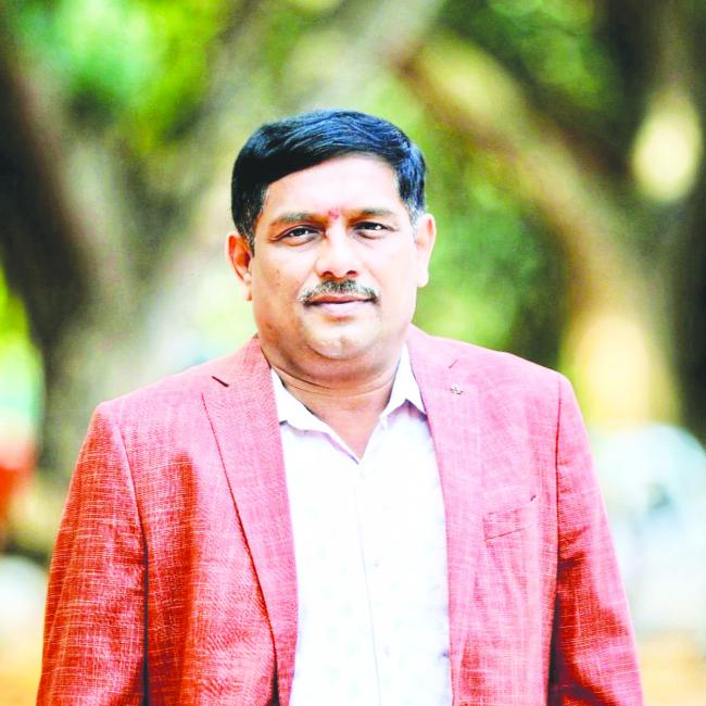 ವಿಜಯನಗರ ಶ್ರೀಕೃಷ್ಣದೇವರಾಯ ವಿವಿಯ ಡಾ.ವಿ.ಲೋಕೇಶ್ ವಿದೇಶ ಪ್ರಯಾಣ 