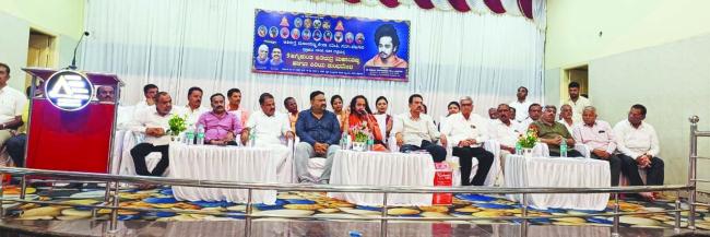 ನವಂಬರ ತಿಂಗಳಲ್ಲಿ ನಡೆಯುವ ಅತೀರುದ್ರ ಮಹಾಯಜ್ಞವು  ಎಲ್ಲರ ಕಲ್ಲಾಣಕ್ಕಾಗಿ ಜರುಗಲಿದೆ.