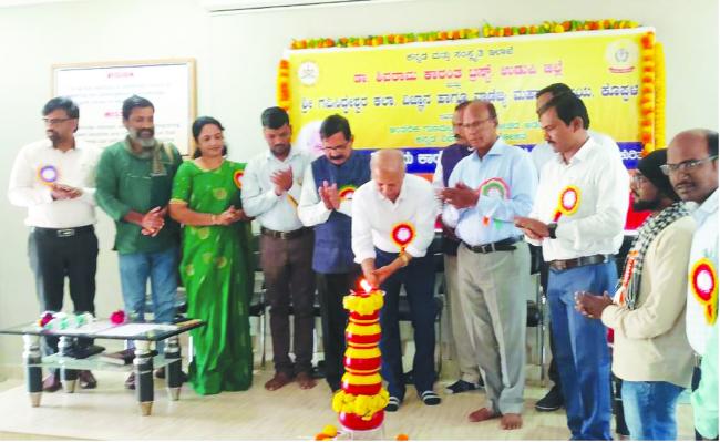  ಸಾಹಿತ್ಯ ಅಧ್ಯಯನದಿಂದ ಜ್ಞಾನದ ಸಾಕ್ಷಾತ್ಕಾರವಾಗುತ್ತದೆ: ಪ್ರೊ. ಎಸ್‌.ಜಿ. ಡೊಳ್ಳೆಗೌಡರ್ 