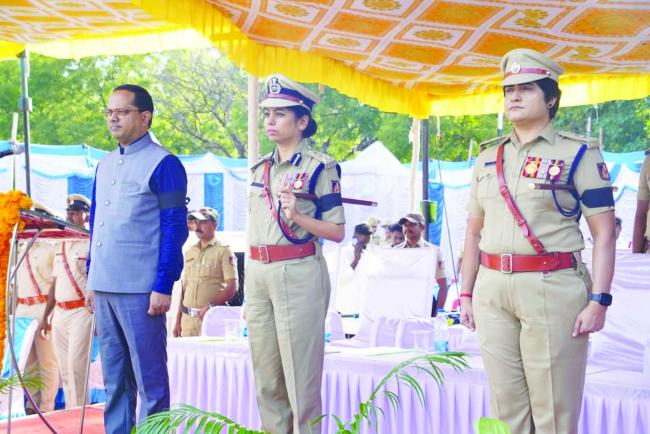 ದೇಶ ರಕ್ಷಣೆಗಾಗಿ ಕರ್ತವ್ಯದಲ್ಲಿ ಹುತಾತ್ಮರದವರ ಸೇವೆಯನ್ನು ಗೌರವಿಸೋಣ: ಜಿಲ್ಲಾಧಿಕಾರಿ  ನಾಗೇಂದ್ರ ಪ್ರಸಾದ್‌.ಕೆ  