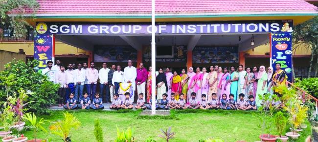   ಘನಮಠೇಶ್ವರ ಶಿಕ್ಷಣ ಸಂಸ್ಥೆಯಲ್ಲಿ ಕಿತ್ತೂರ ರಾಣಿ ಚೆನ್ನಮ್ಮ ಜಯಂತಿ ಆಚರಣೆ. 