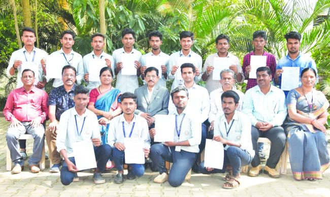 ತಾಂತ್ರಿಕ ಶಿಕ್ಷಣ ಸಂಸ್ಥೆಯ ವಿದ್ಯಾರ್ಥಿಗಳು ಟ್ರೈನಿ ಇಂಜಿನಿಯರ್ ಹುದ್ದೆಗೆ ಆಯ್ಕೆ  