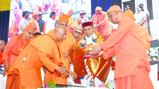 ಯುವಜನತೆ ಸ್ವಾಮಿ ವಿವೇಕಾನಂದರ ಪ್ರೇರಣೆಯಿಂದ ದೇಶಕ್ಕಾಗಿ ಕೆಲಸ ಮಾಡಲಿ: ರಾಜ್ಯಪಾಲ  ಗೆಹ್ಲೋಟ್ 