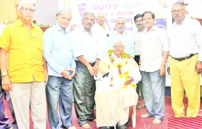 ಖ್ಯಾತ ಗ್ರಂಥಪಾಲಕ, ಸ್ನೇಹ ಜೀವಿ ಜಿ.ಬಿ.ಹೊಂಬಳ ಲಿಂಗೈಕ್ಯ: ತೀವ್ರ ಸಂತಾಪ  