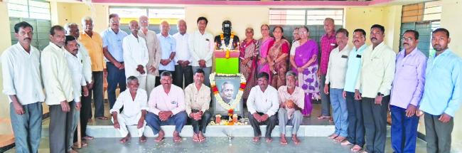 ಮಲಾಮರಡಿ ಕ್ರಾಂತಿಯ ಕಿಡಿ : ಡಾ. ಯಲ್ಲಪ್ಪ ಹಿಮ್ಮಡಿ   