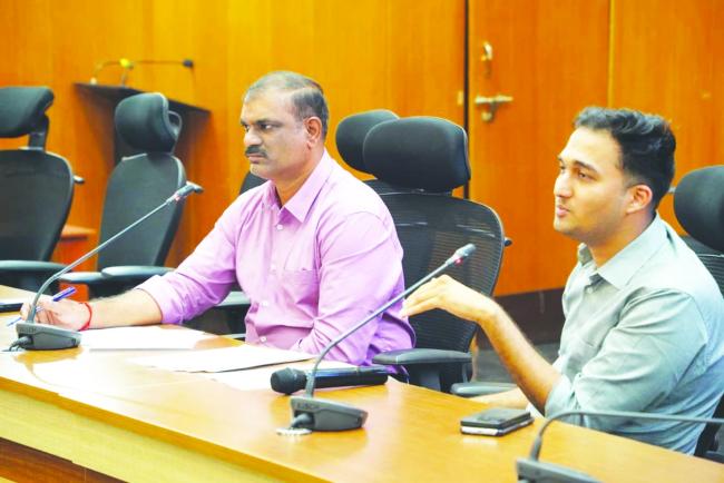 ಚುನಾವಣಾ ಮತದಾರರ ನೋಂದಣಿ ಪ್ರಕ್ರಿಯೆಗೆ ಅಧಿಕಾರಿಗಳು ಮುತುವರ್ಜಿ ವಹಿಸಬೇಕು