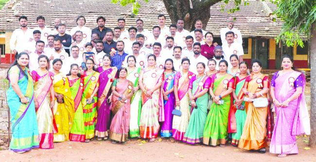 ಗುರುಗಳನ್ನು ಸನ್ಮಾನಿಸುವ ವಿದ್ಯಾರ್ಥಿಗಳ ಕಾರ್ಯ ಶ್ಲಾಘನೀಯ: ಸರನ್ನೋಬತ್ 