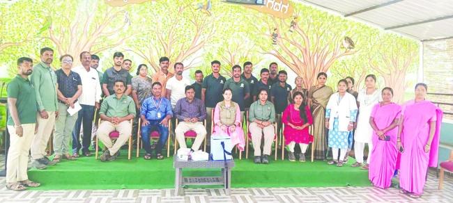 ಗದಗ  ಮೃಗಾಲಯದ  ಅಧಿಕಾರಿಗಳು-ಸಿಬ್ಬಂದಿಗಳಿಗೆ  ರೇಬಿಸ್ ಪ್ರಿ ಎಕ್ಸಪೋಸರ್ ಪ್ರೋಫೈಲ್ಯಾಕ್ಸಿಸ್ ಲಸಿಕೆ 