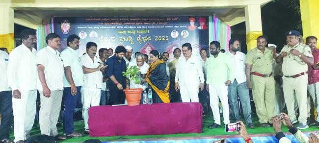 ಗ್ರಾಮೀಣ ಕ್ರೀಢೆ ಕಬ್ಬಡ್ಡಿಗೆ ಮನಸೋಲದವರಿಲ್ಲ: ಸಚಿವ ಆರ್‌.ಭಿ. ತಿಮ್ಮಾಪೂರ  