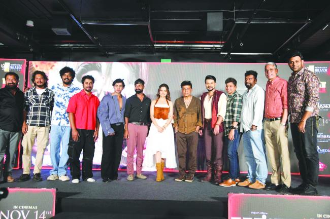 'ಗತವೈಭವ'ದ ಶಿಪ್ ಸಾಂಗ್ ರೀಲೀಸ್ ಮಾಡಿದ ಶಿವಣ್ಣ 