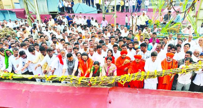 ಮಲ್ಲಪ್ರಭಾ ಸಕ್ಕರೆ ಕಾರ್ಖಾನೆಯನ್ನು ರಾಣಿಯಂತೆ ಮೆರೆಸುತ್ತೇವೆ : ಸಚಿವೆ ಲಕ್ಷ್ಮೀ ಹೆಬ್ಬಾಳಕರ್