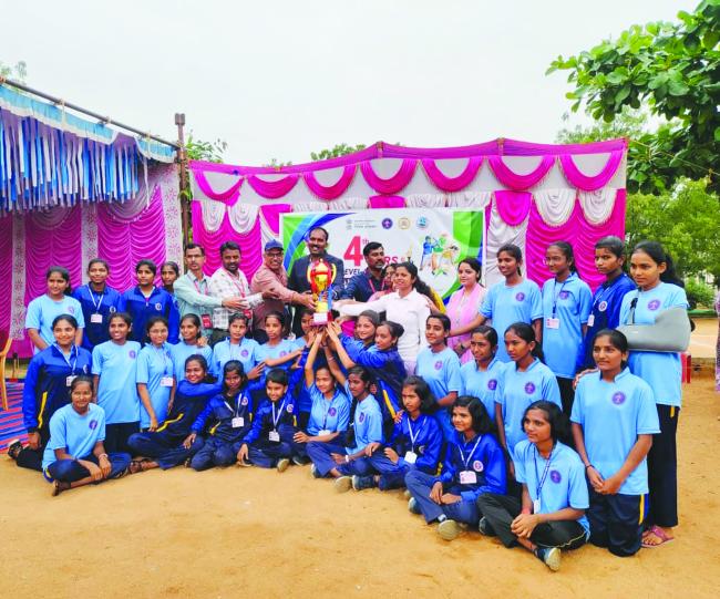 ರಾಜ್ಯ ಮಟ್ಟದ ಕ್ರೀಡಾಕೂಟದಲ್ಲಿ ಚಾಂಪಿಯನ್ ಪಟ್ಟ ಪಡೆದ ವಿದ್ಯಾರ್ಥಿಗಳಿಗೆ ಅಭಿನಂದನೆ  