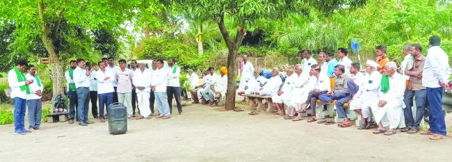 ಮೊದಲ ಕಂತಿನ 3.5 ಸಾವಿರ ಮುಂಗಡ ಹಣಕ್ಕೆ ಒತ್ತಾಯಿಸಿ, ಇಂದು ಗುರ್ಲಾಪೂರದಲ್ಲಿ ರೈತರ ಬ್ರಹತ್ ಪ್ರತಿಭಟನೆ 