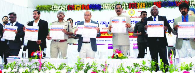 ಮಕ್ಕಳಲ್ಲಿ ಭ್ರಷ್ಟಾಚಾರ ವಿರೋಧಿ ಭಾವನೆ ಮೂಡಿಸಬೇಕು: ಉಪಲೋಕಾಯುಕ್ತ ನ್ಯಾ.ಬಿ.ವೀರಪ್ಪ 