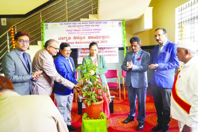 ಜಾಗೃತಿ ಸಪ್ತಾಹ ಕಾರ್ಯಕ್ರಮದಲ್ಲಿ ನ್ಯಾಯಾಧೀಶೆ ಕೆ.ಜಿ.ಶಾಂತಿ ಕರೆಭ್ರಷ್ಟಾಚಾರ ನಿರ್ಮೂಲನೆಗೆ ಕೈಜೋಡಿಸಿ 
