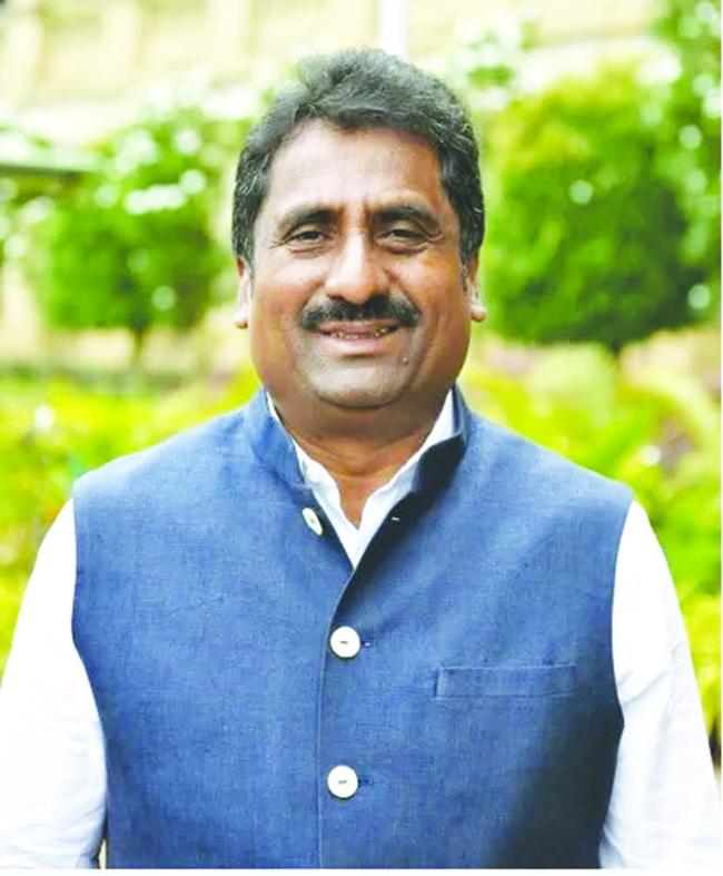 ಪೌರಾಡಳಿತ ಮತ್ತು ಹಜ್ ಸಚಿವರಾದ ರಹೀಂ ಖಾನ್ ಬಳ್ಳಾರಿಗೆ 