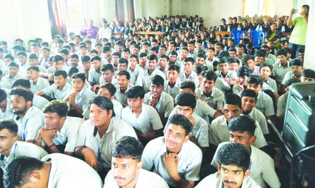 ಏಕೀಕರಣಕ್ಕೆ ಶ್ರಮಿಸಿದ ಮಹನೀಯರನ್ನು ನೆನಪಿಸಿಕೊಳ್ಳುವ ಹಬ್ಬವೇ ಕನ್ನಡ ರಾಜ್ಯೋತ್ಸವ: ಡಾ.ನಾಗರಾಜ್  