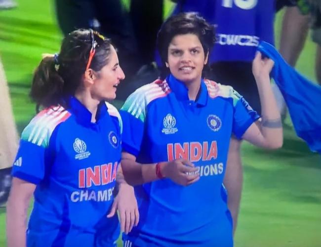 ಇತಿಹಾಸ ನಿರ್ಮಿಸಿದ ಭಾರತ! ಮಹಿಳಾ ಕ್ರಿಕೆಟ್ ತಂಡದ ಮೊದಲ ವಿಶ್ವಕಪ್ ಜಯ  