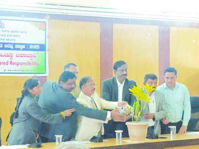 ಭ್ರಷ್ಟಾಚಾರ ವಿರುದ್ಧ ಜಾಗೃತಿ ಅರಿವು ಸಪ್ತಾಹ  ಭ್ರಷ್ಟಾಚಾರ ನಿರ್ಮೂಲನೆಗೆ ಎಲ್ಲರೂ ಶ್ರಮಿಸಬೇಕು