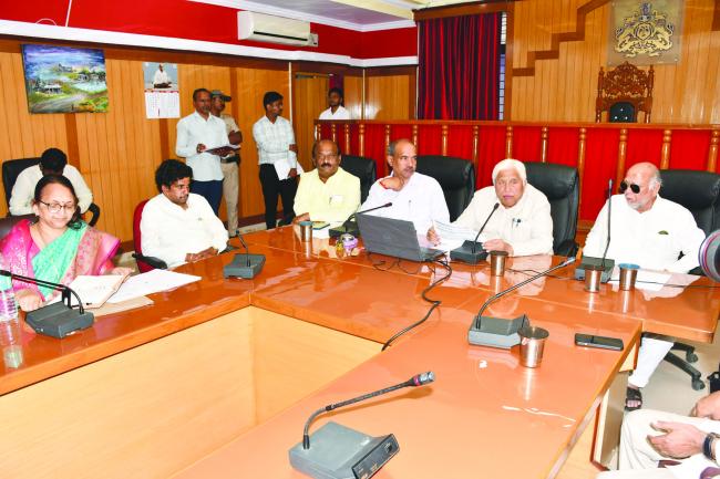 ಬೆಳೆ ಹಾನಿಯಾದ ರೈತರಿಗೆ ಪರಿಹಾರ ವಿತರಣೆಗೆ ಎಚ್‌.ಕೆ.ಪಾಟೀಲ ಚಾಲನೆ  