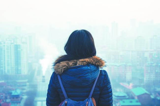 ದೆಹಲಿ ವಾಯುಮಾಲಿನ್ಯ ಗಂಭೀರ ಹಂತಕ್ಕೆ: ನಾಲ್ಕು ಪ್ರದೇಶಗಳಲ್ಲಿ AQI 400  ದಾಟಿ, ಮಳೆಯ ಸಾಧ್ಯತೆ   