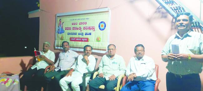 ಪ್ರಶಸ್ತಿಗಳ ಗೌರವ ಹೆಚ್ಚಿಸುವ ಸಾಧಕರಿಗೆ ಪ್ರಶಸ್ತಿ ದೊರಕಬೇಕು. 