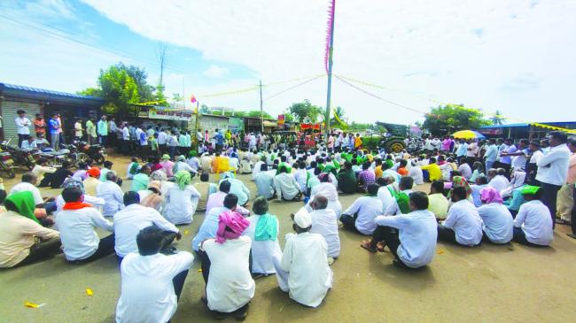 ಕಬ್ಬಿಗೆ ಬೆಂಬಲ ಬೆಲೆ 3500ರೂ ನಿಗದಿ ಪಡಿಸಲು ಆಗ್ರಹಿಸಿ ಪ್ರತಿಭಟನೆ 