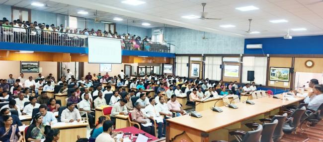 ಇಕೆವೈಸಿಯಲ್ಲಿ ಪ್ರಗತಿ ಸಾಧಿಸಿ: ಅಧಿಕಾರಿಗಳಿಗೆ ಜಿಪಂ ಉಪಕಾರ್ಯದರ್ಶಿ ಪ್ರಕಾಶ ವಡ್ಡರ 