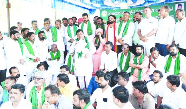 ಕಬ್ಬು ಬೆಳಗಾರರ ಹಿತ ಕಾಪಾಡಲು ನಮ್ಮ ಸರ್ಕಾರ ಬದ್ಧ: ಸಚಿವ ಡಾ. ಎಂ.ಬಿ ಪಾಟೀಲ 