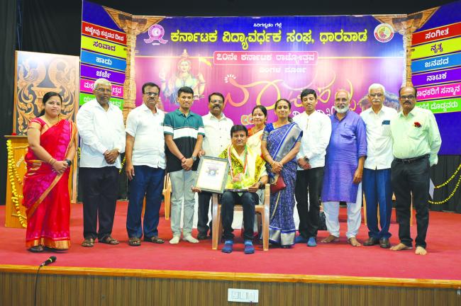 ಸತ್ಕಾರ‌್ಯ ಮಾಡುವದರಲ್ಲಿ ಸುಖವಿದೆ: ಶಿಲ್ಪಿ ಹಿರೇಮಠ 