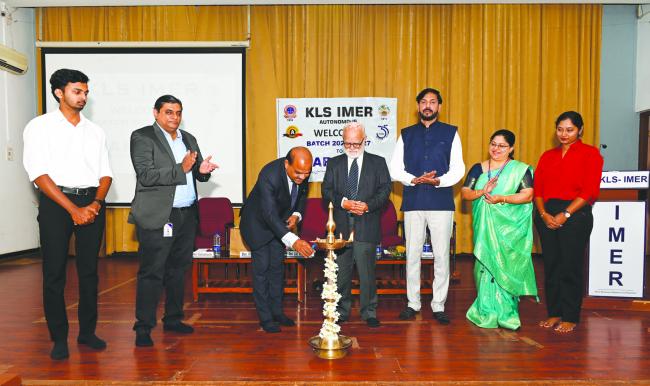 ಎಂ.ಬಿ.ಎ. ವಿದ್ಯಾರ್ಥಿಗಳ ಸ್ವಾಗತ ಸಮಾರಂಭ 