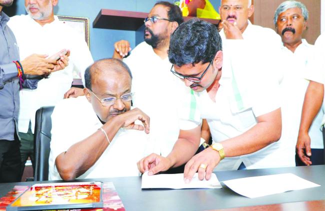 ಸರ್ಕಾರಿ ಶಾಲೆಗಳ ಉನ್ನತಿಕರಣಕ್ಕೆ ಕೇಂದ್ರ ಸಚಿವ ಎಚ್‌.ಡಿ.ಕುಮಾರಸ್ವಾಮಿಗೆ ಮನವಿ