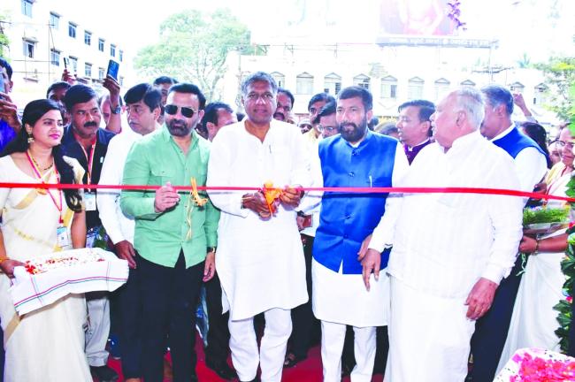 ಸಾರಿಗೆ ಸಚಿವರಾದ ರಾಮಲಿಂಗಾರೆಡ್ಡಿ ಅವರಿಂದ  ಧಾರವಾಡದ ನೂತನ ನಗರ ಸಾರಿಗೆ ಬಸ್ ನಿಲ್ದಾಣ ಉದ್ಘಾಟನೆ 