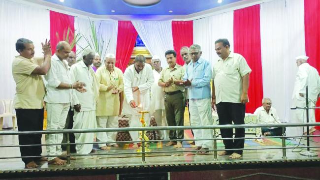 ನೀಲಕಂಠೇಶ್ವರ ದೇವಸ್ಥಾನದಲ್ಲಿ ನಿಜಗುಣಿ ಜಯಂತಿ ಕಾರ್ಯಕ್ರಮ 