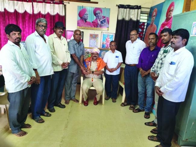 ಹಳಕಟ್ಟಿ ಪ್ರೌಢಶಾಲೆಗೆ ಜಿಲ್ಲಾ ಅಗ್ನಿಶಾಮಕ ಅಧಿಕಾರಿ ಭೇಟಿ 