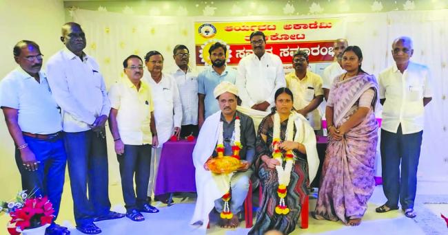 ಕ್ಷೇತ್ರ ಸಮನ್ವಯಾಧಿಕಾರಿ ದಮ್ಮೂರಮಠಗೆ ಸನ್ಮಾನ  