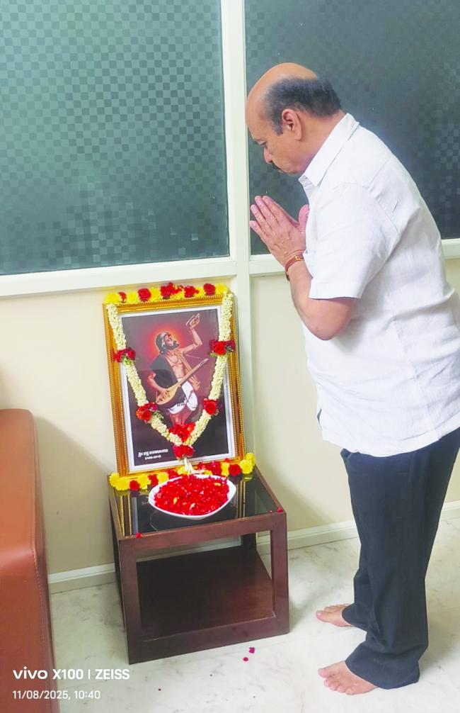 ಸಂಸದ ಬಸವರಾಜ ಬೊಮ್ಮಾಯಿ ನಿವಾಸದಲ್ಲಿ ಕನಕದಾಸ ಜಯಂತಿ 