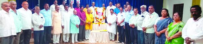 ಸ್ನೇಹ, ಸಂಘಟನೆ, ಕಾವ್ಯಾಸಕ್ತಿ ಹೊಂದಿದ್ದ ಹೆಗಡೆ 