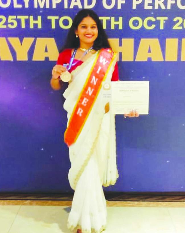 ಆರೋಹಿ ಐಹೊಳಿಗೆ ಬೆಳ್ಳಿ ಪದಕ  