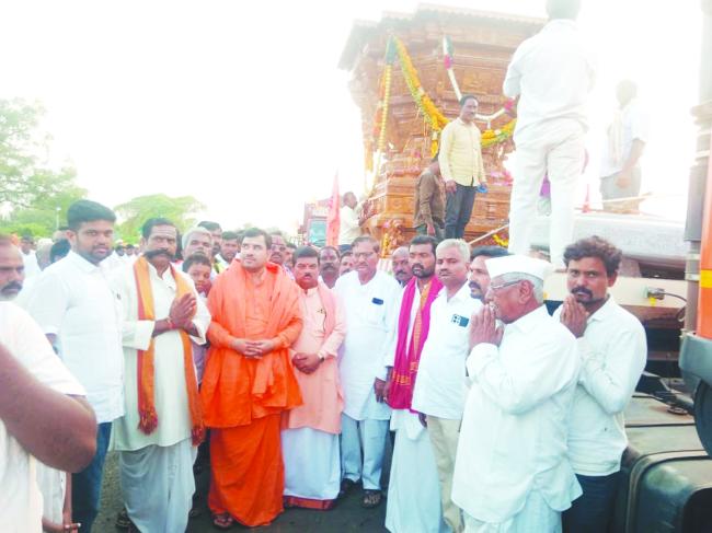 14ರಿಂದ ಮರುಳಸಿದ್ದೇಶ್ವರ ಜಾತ್ರೆ: ನೂತನ ರಥಕ್ಕೆ ಭವ್ಯ ಸ್ವಾಗತ 