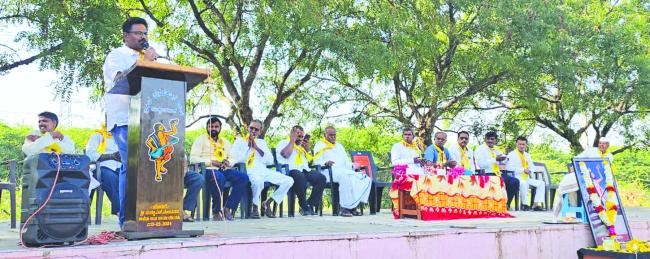 ಸಂತ ಕನಕದಾಸ ಶಾಲೆಯಲ್ಲಿ ಸಂತ ಕನಕದಾಸರ ಜಯಂತಿ ಆಚರಣೆ 