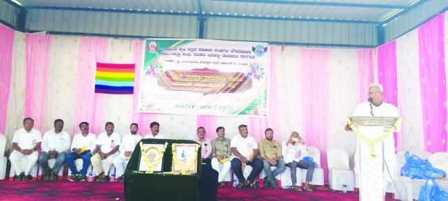 ಸಹಕಾರಿ ನಿಯಮಗಳನ್ನು ಪಾಲಿಸಿ, ಬ್ಯಾಂಕ್ ಗಳು ಆರ್ಥಿಕ ಬೆಳವಣಿಗೆಯಾತ್ತವೆ- ಶಾಸಕ ಸಿದ್ದು ಸವದಿ  